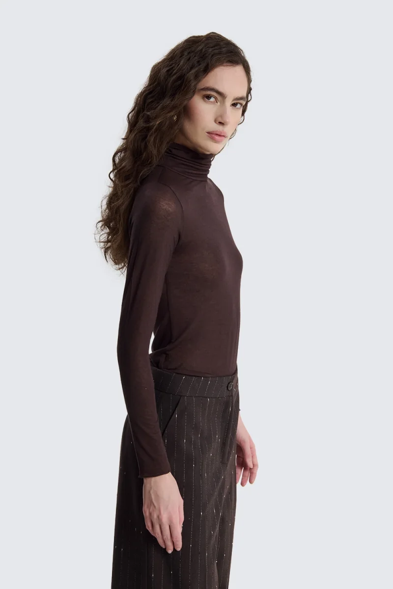 Maglia basic collo alto in cashmere - immagine 4